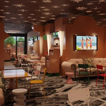 Hotel Mama Shelter 4*