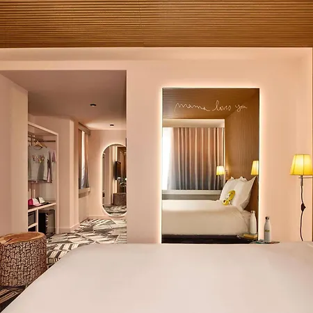 Mama Shelter Hotell 4*