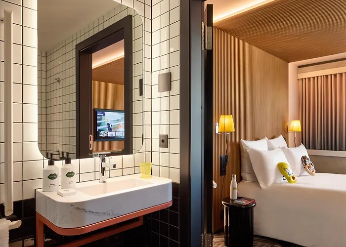 Otel Mama Shelter 4*